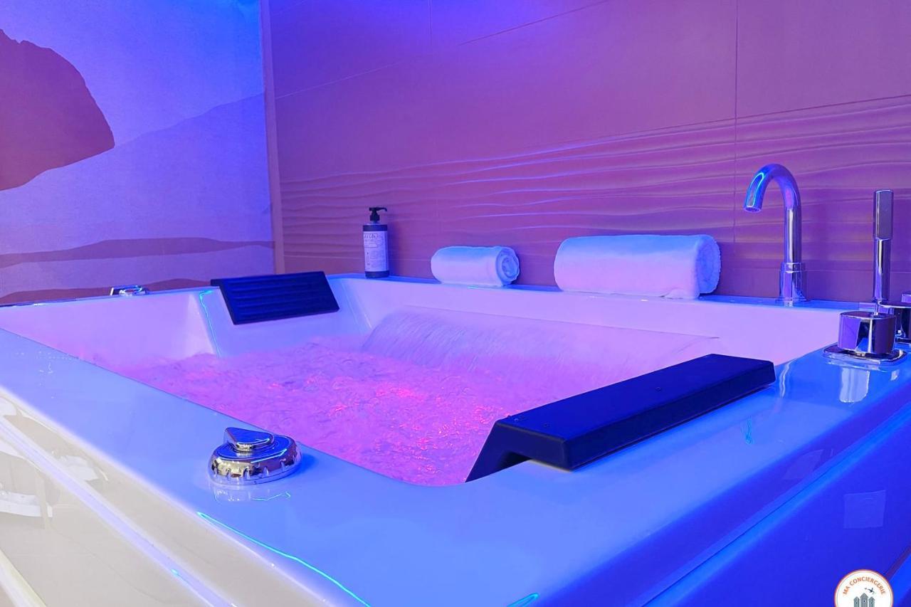 L'Orient-Express - Jacuzzi Spa - Parking - Loft Hawr Zewnętrze zdjęcie